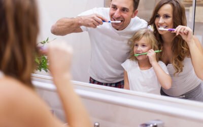 4 motivos por los que NO debes limpiar tu cepillo con agua oxigenada